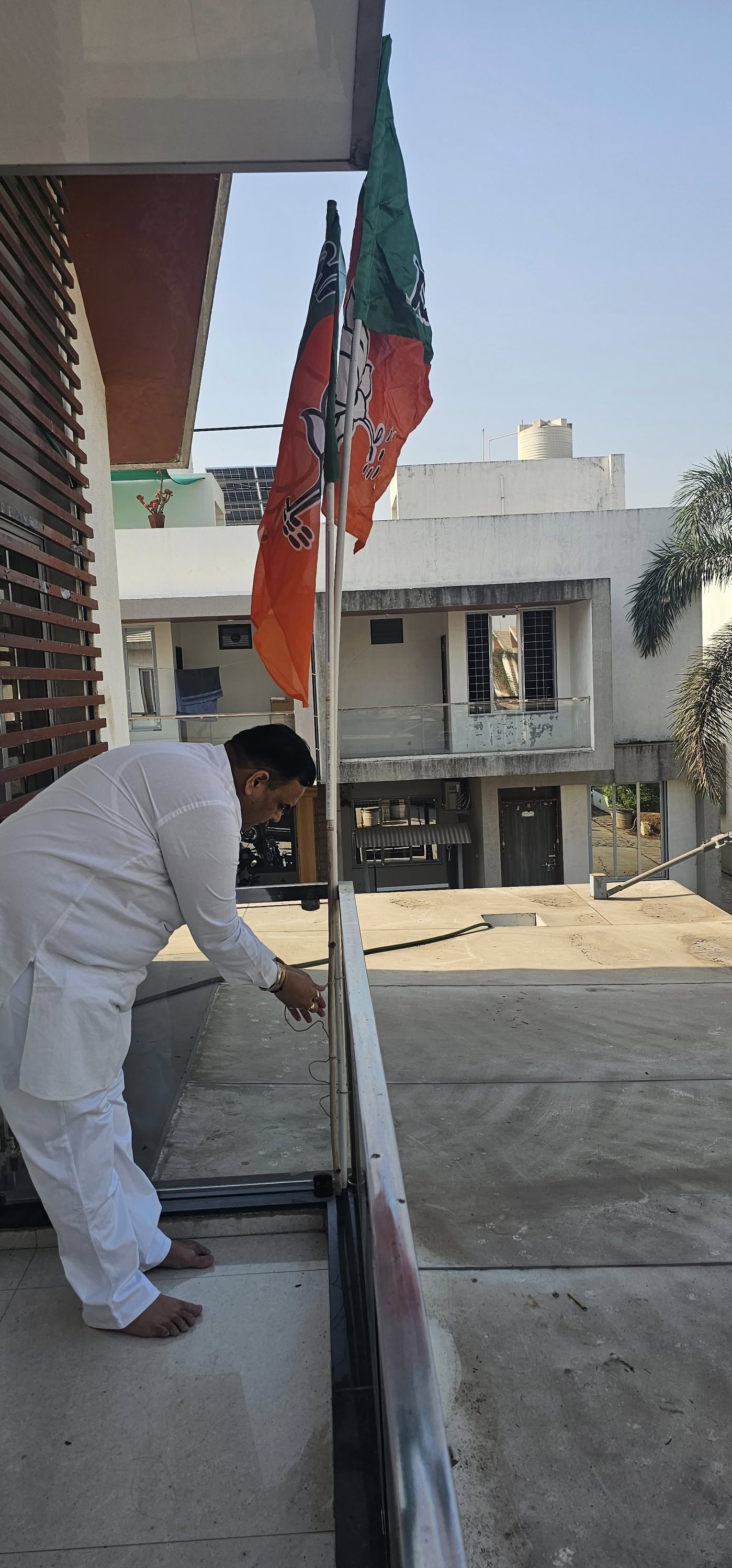 તા.૦૬-૦૪-૨૦૨૫ ના રોજ અંત્યોદયના સિદ્ધાંતને સ્વીકારીને, સેવા સંગઠનના મંત્રને હંમેશા આગળ ધપાવતા કરોડો કાર્યકર્તાઓને ભારતીય જનતા પાર્ટીના ૪૬મા સ્થાપના દિવસ પર હાર્દિક અભિનંદન.